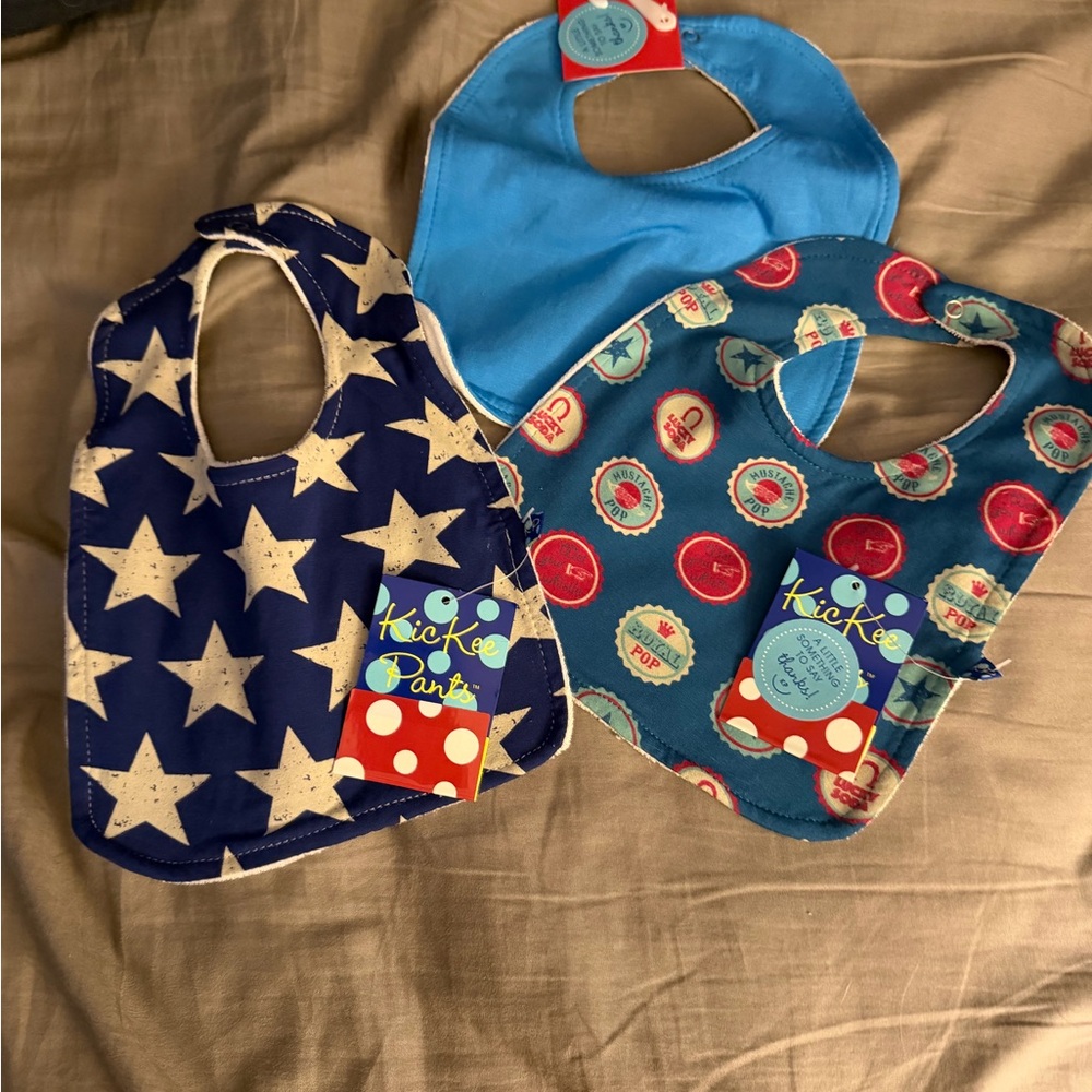 NWT Kickee Pants Bamboo Bib Set
